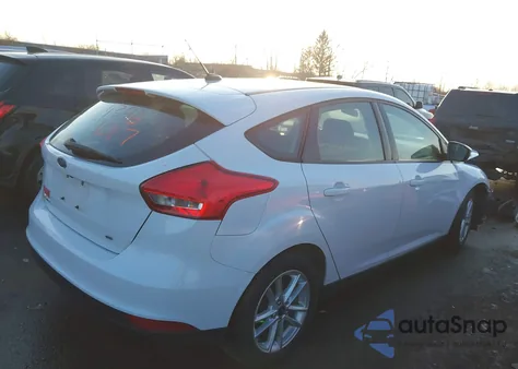 2015 Ford Focus Se z USA, uszkodzony, nr VIN 1FADP3K2XFL307279